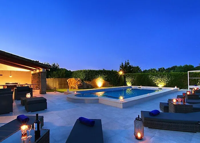 Fabelhafte Restaurierung Mit Beeindruckendem Ergebnis By Interhome * Pollença