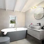 Fabelhafte Restaurierung Mit Beeindruckendem Ergebnis By Interhome 펜션