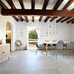 Fabelhafte Restaurierung Mit Beeindruckendem Ergebnis By Interhome 펜션