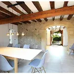 Fabelhafte Restaurierung Mit Beeindruckendem Ergebnis By Interhome 펜션