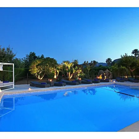 Holiday home Fabelhafte Restaurierung Mit Beeindruckendem Ergebnis By Interhome