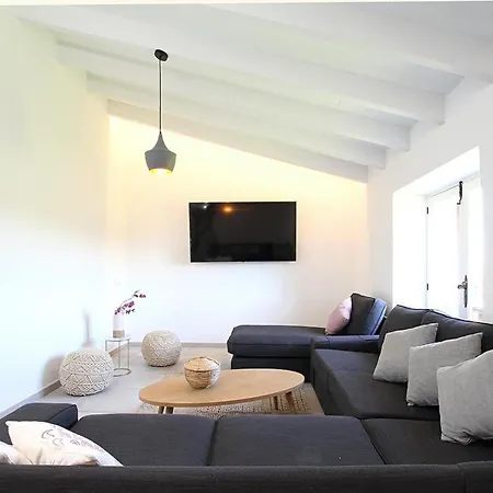 Fabelhafte Restaurierung Mit Beeindruckendem Ergebnis By Interhome Pollenca