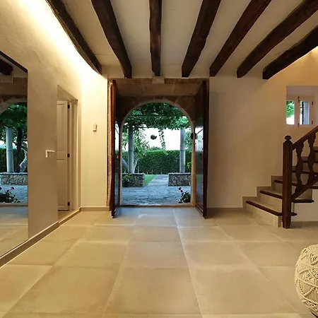 Fabelhafte Restaurierung Mit Beeindruckendem Ergebnis By Interhome Holiday home