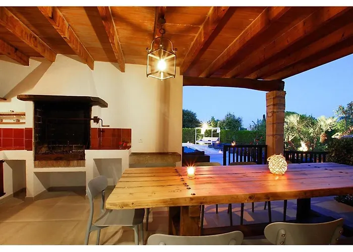 Holiday home Fabelhafte Restaurierung Mit Beeindruckendem Ergebnis By Interhome *