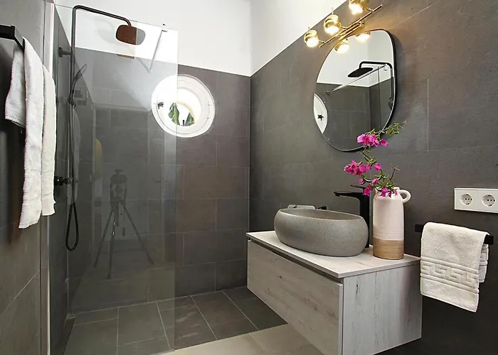 Fabelhafte Restaurierung Mit Beeindruckendem Ergebnis By Interhome * Pollença