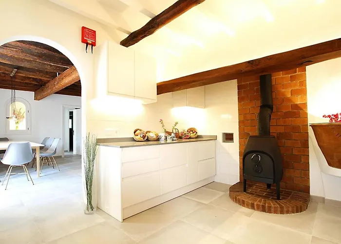 Holiday home Fabelhafte Restaurierung Mit Beeindruckendem Ergebnis By Interhome