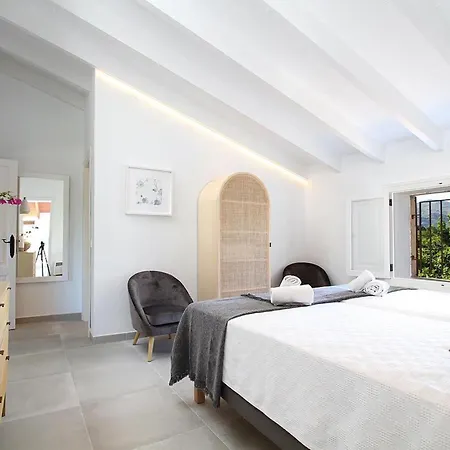 Holiday home Fabelhafte Restaurierung Mit Beeindruckendem Ergebnis By Interhome